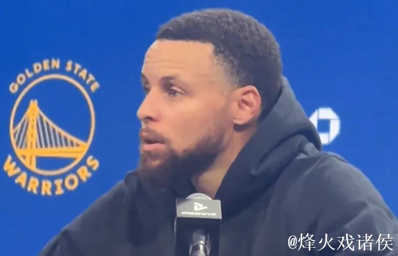 库里谈八秒违例被改判:没意识到抓了手臂,完全是本能反应 库里谈八秒违例被改判:没意识到抓了手臂,完全是本能反应
